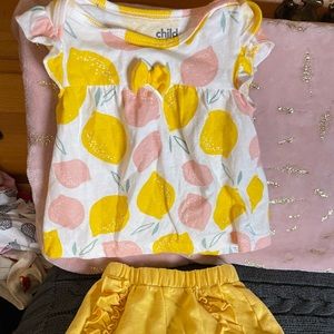 Carters child of mine Lemons Set 6 mo